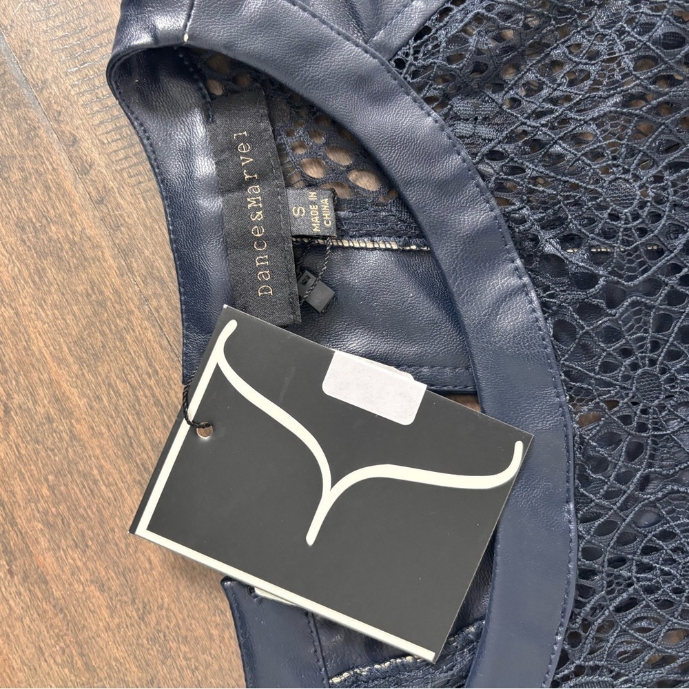 Black Lace and Vegan Leather Top - Picture 4 of 5
